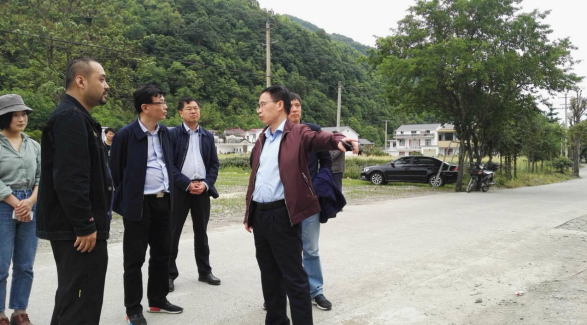 省必威国际集团党委副书记沈国强一行赴石台县大演乡新联村开展帮扶调研工作